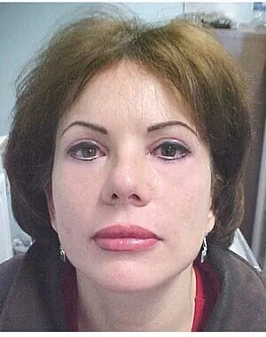 Maquillaje después del servicio de estilismo